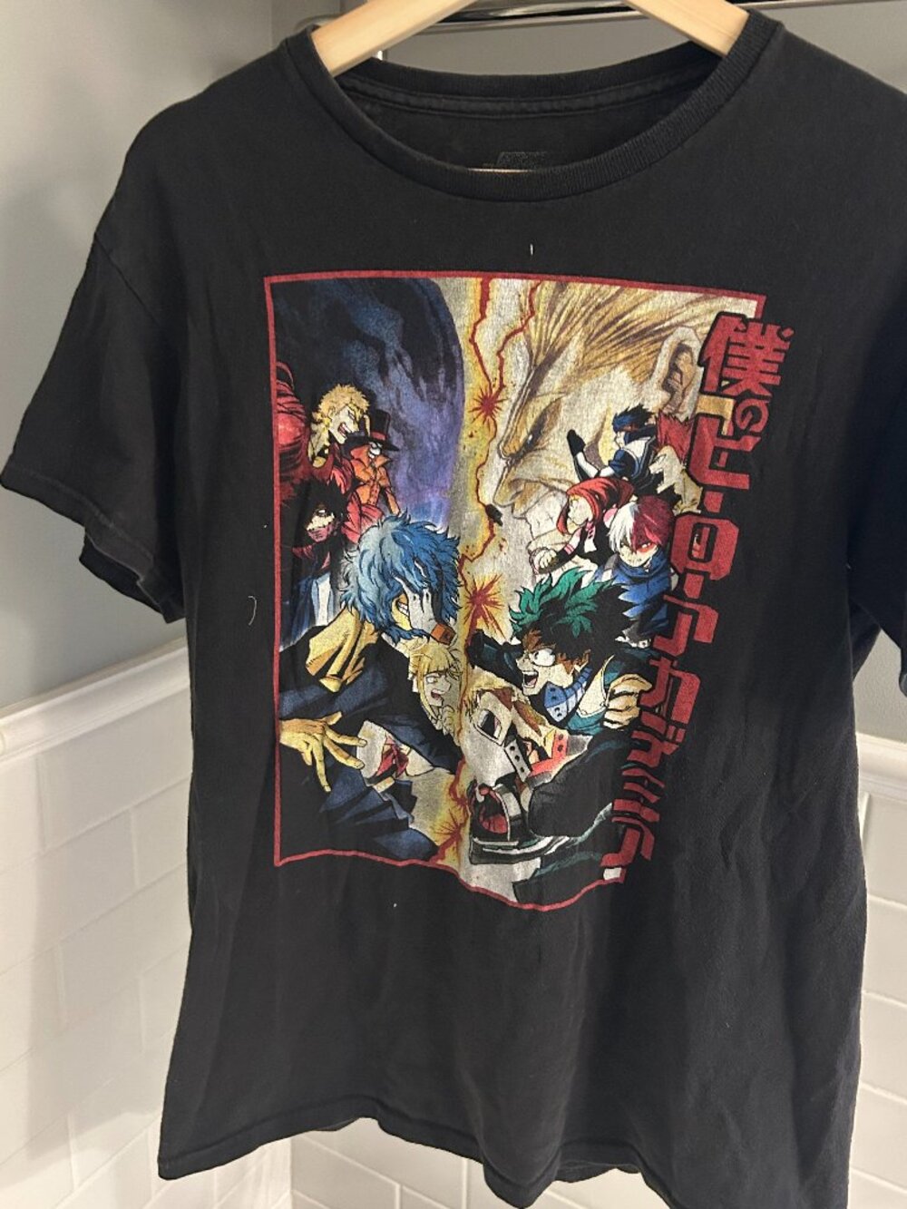 Graphic T-shirt (M)